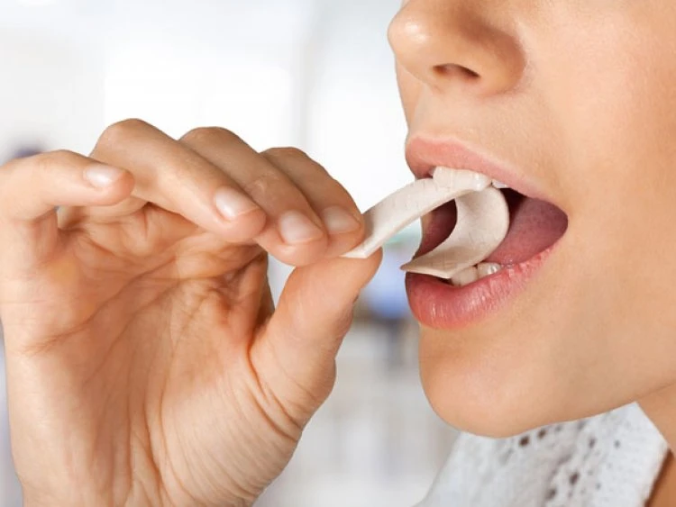 How gum affects digestion