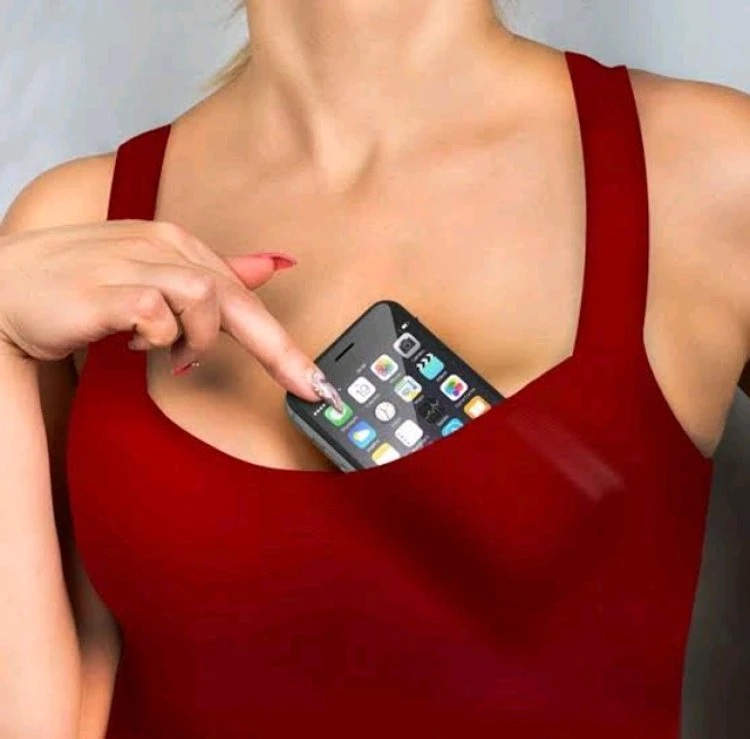 4 PLACES YOU SHOULD AVOID PUTTING YOUR PHONE